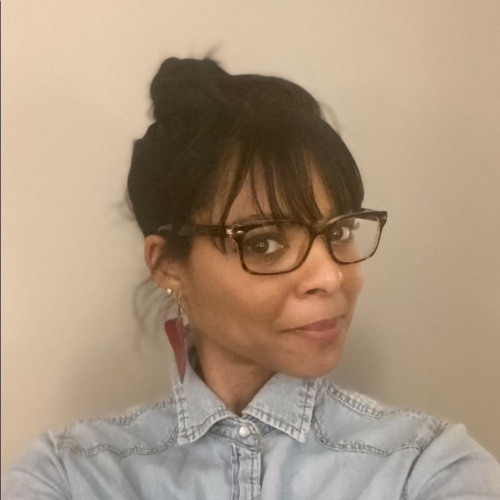 Meet your Posher, Joi